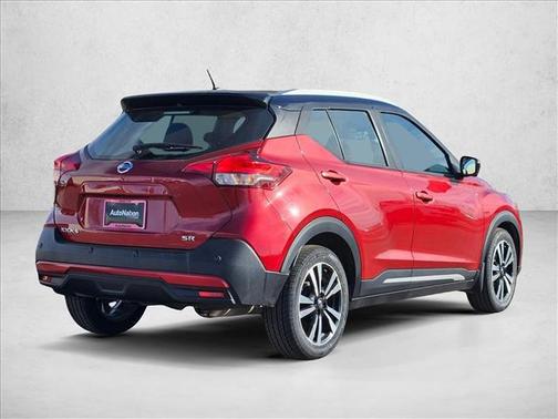 2020 Nissan Kicks SR