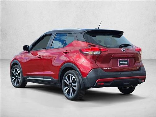 2020 Nissan Kicks SR