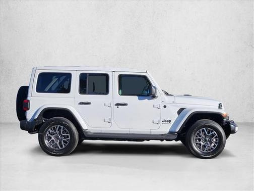 2026 Jeep Wrangler 4-Door Sahara 4x4