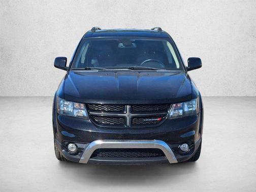 Pitch Black Clearcoat 2018 Dodge Journey Crossroad