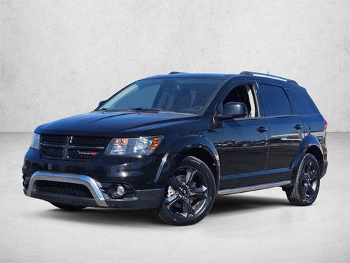 Pitch Black Clearcoat 2018 Dodge Journey Crossroad