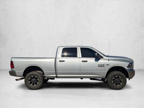 2017 RAM 2500 Tradesman Crew Cab 4x4 6'4' Box