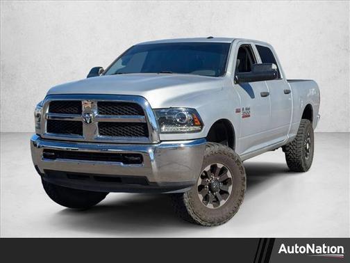 2017 RAM 2500 Tradesman Crew Cab 4x4 6'4' Box