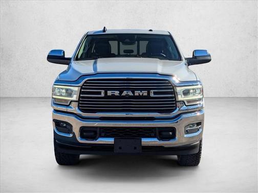 2020 RAM 3500 Laramie Crew Cab 4x4 8' Box