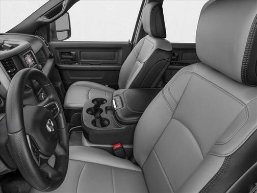 2025 RAM 3500 Tradesman Crew Cab 4x4 8' Box