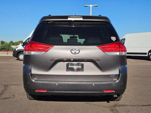 2014 Toyota Sienna XLE