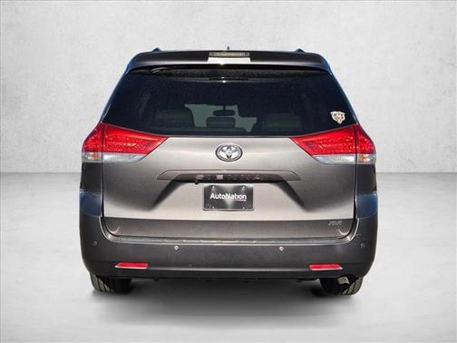 2014 Toyota Sienna XLE