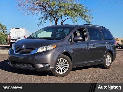 2014 Toyota Sienna XLE