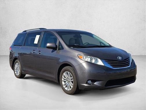 2014 Toyota Sienna XLE