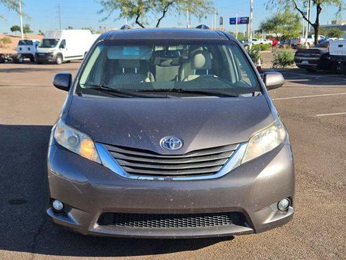 2014 Toyota Sienna XLE