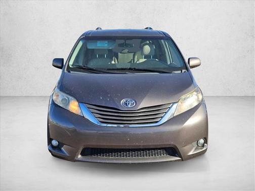 2014 Toyota Sienna XLE