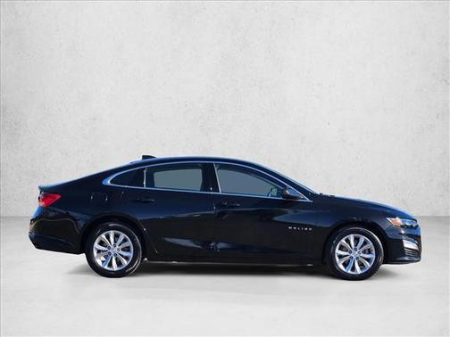 Mosaic Black Metallic 2024 Chevrolet Malibu FWD 1LT