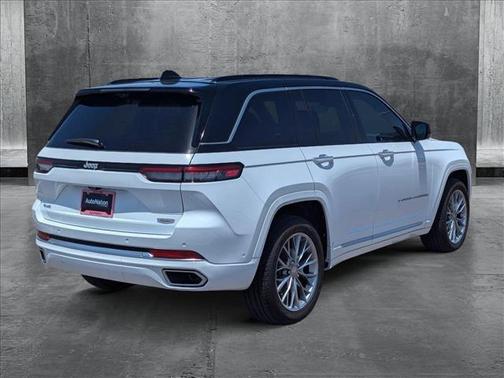 2025 Jeep Grand Cherokee Summit