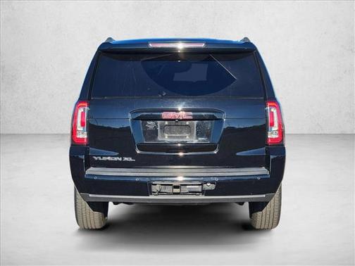 2017 GMC Yukon XL SLT