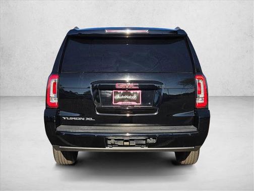 2017 GMC Yukon XL SLT