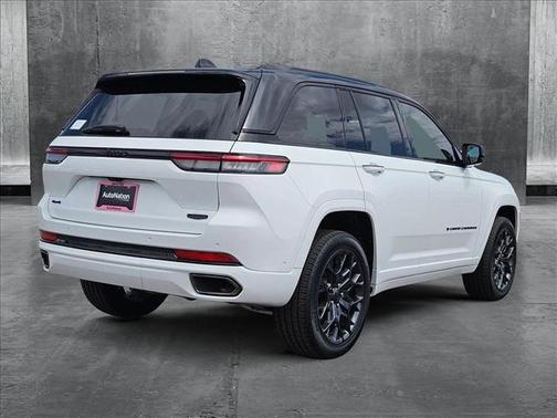 2025 Jeep Grand Cherokee Summit