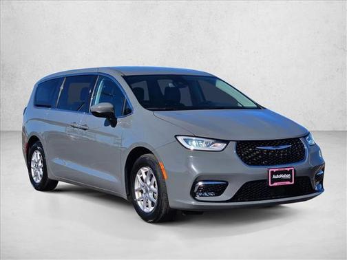 Ceramic Gray Clearcoat 2023 Chrysler Pacifica Touring L