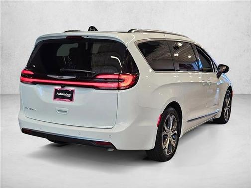 2026 Chrysler Pacifica L