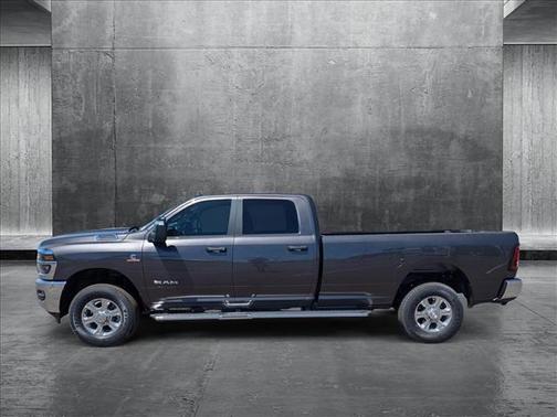 2025 RAM 2500 Big Horn Crew Cab 4x4 8' Box