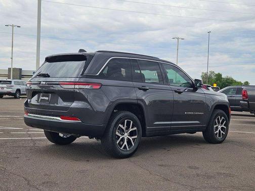 2025 Jeep Grand Cherokee Limited X