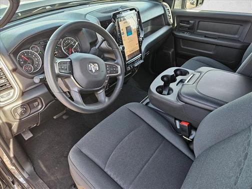 2026 RAM 2500 Black Express Crew Cab 4x4 6'4' Box