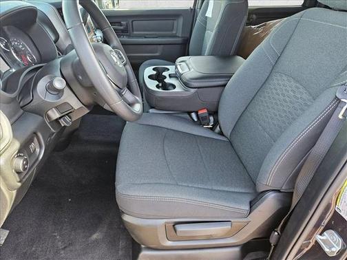 2026 RAM 2500 Black Express Crew Cab 4x4 6'4' Box