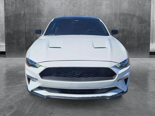 2021 Ford Mustang EcoBoost
