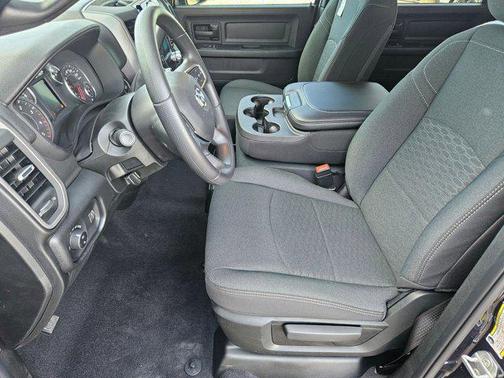 2026 RAM 3500 Tradesman Crew Cab 4x4 8' Box