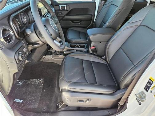 2025 Jeep Gladiator High Tide