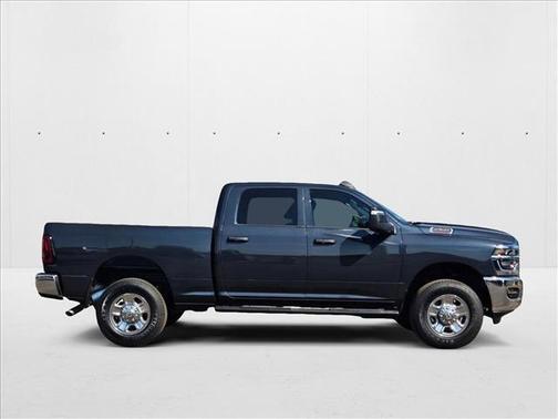 2025 RAM 2500 Tradesman Crew Cab 4x4 6'4' Box