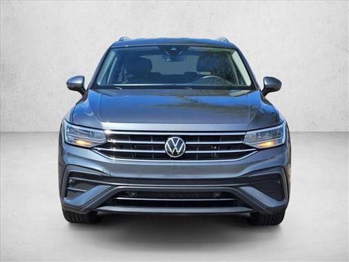 Platinum Gray Meta 2023 Volkswagen Tiguan 2.0T SE