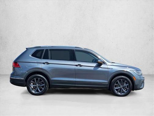 Platinum Gray Meta 2023 Volkswagen Tiguan 2.0T SE