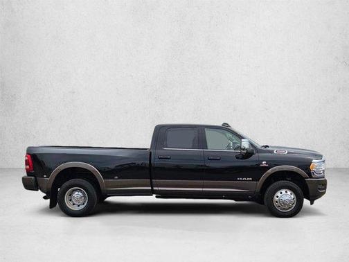 Diamond Black Crystal Pearlcoat 2024 RAM 3500 Longhorn