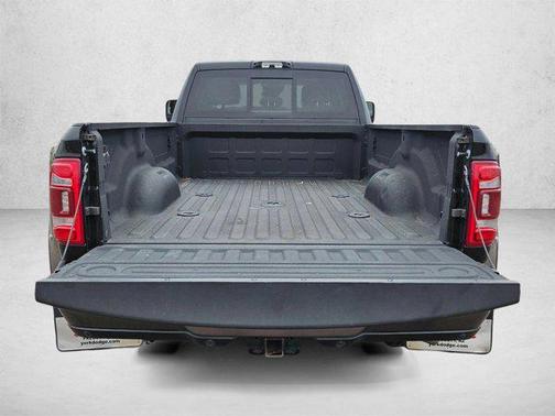 Diamond Black Crystal Pearlcoat 2024 RAM 3500 Longhorn
