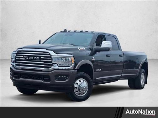 Diamond Black Crystal Pearlcoat 2024 RAM 3500 Longhorn