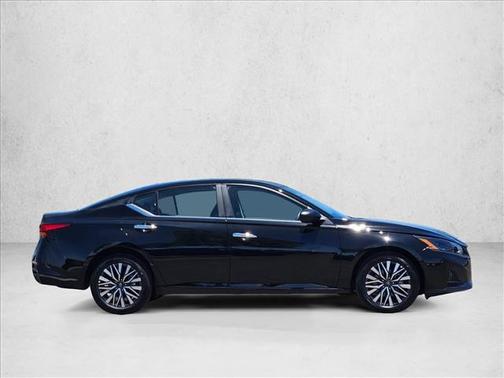 Super Black 2025 Nissan Altima SV AWD