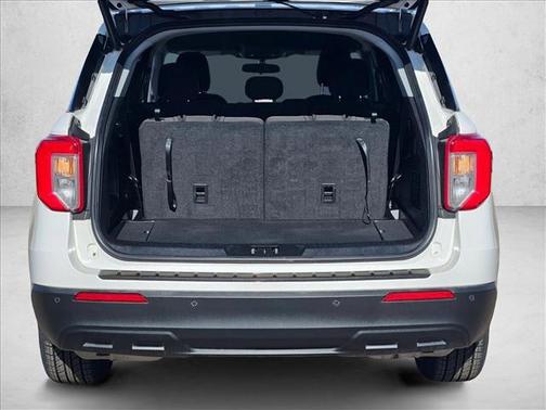 Oxford White 2022 Ford Explorer XLT