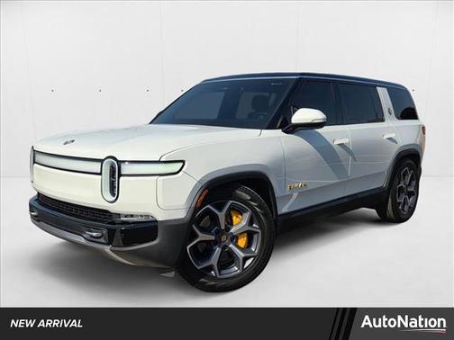 2023 Rivian R1S Adventure