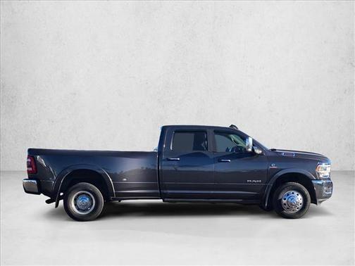 2020 RAM 3500 Laramie Crew Cab 4x4 8' Box