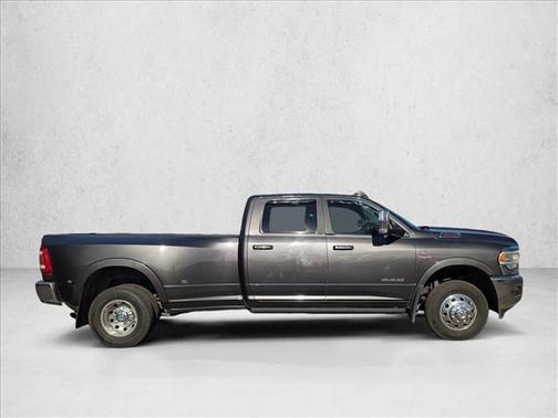 2020 RAM 3500 Laramie Crew Cab 4x4 8' Box