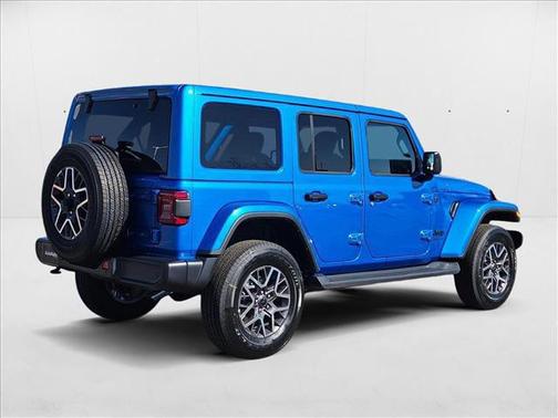2025 Jeep Wrangler 4-Door Sahara 4x4