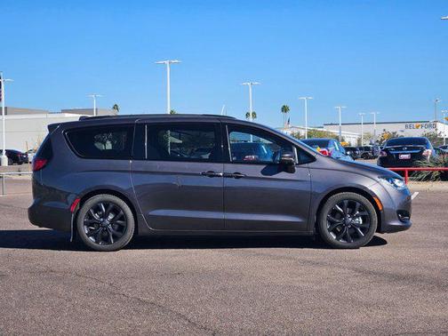 2019 Chrysler Pacifica Limited