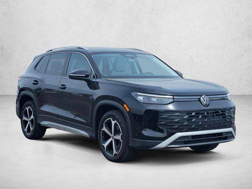 Deep Black Pearl [Bl 2025 Volkswagen Tiguan 2.0T SE