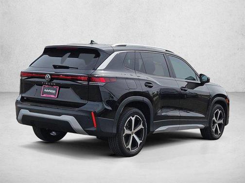 Deep Black Pearl [Bl 2025 Volkswagen Tiguan 2.0T SE