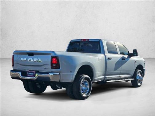 2026 RAM 3500 Tradesman Crew Cab 4x4 8' Box