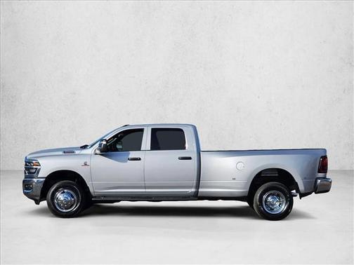 2026 RAM 3500 Tradesman Crew Cab 4x4 8' Box