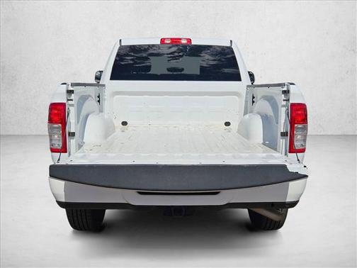 Bright White Clearcoat 2019 RAM 2500 Big Horn Crew Cab 4x2 6'4' Box