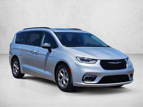 Silver Mist Clearcoat 2023 Chrysler Pacifica Limited