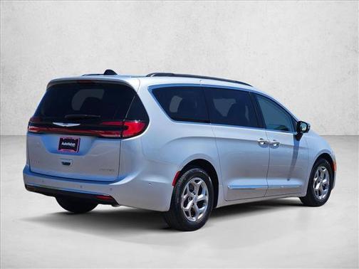 Silver Mist Clearcoat 2023 Chrysler Pacifica Limited
