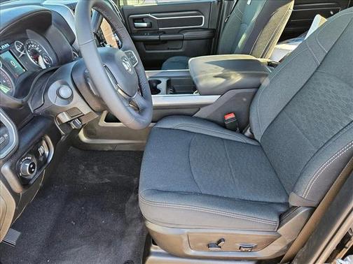 2025 RAM 3500 Big Horn Crew Cab 4x4 8' Box